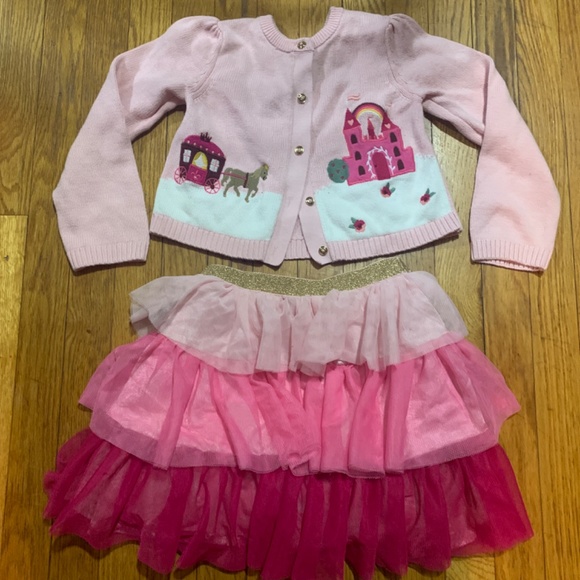 Princess sweater and skirt - Picture 2 of 2